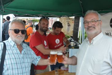 Los amantes de la cerveza artesana brindan por cuarto año consecutivo en Birrañiz