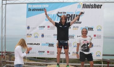 Joseba Alonso vence en el Swimrun de Oropesa