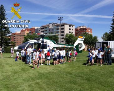 La Guardia Civil de Teruel hace una exhibición para más de 900 alumnos procedentes de colegios de la provincia