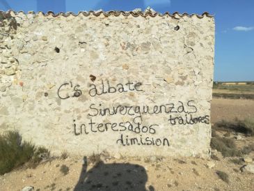 Ciudadanos Albalate denuncia pintadas de acoso contra la formación