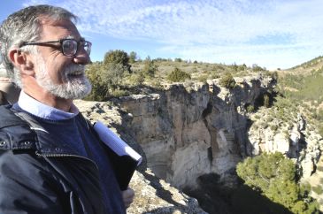 Lluís Rajadell, periodista y escritor turolense: “La helada de 1956 no arruinó una cosecha,
sino que ‘quemó la fábrica’”