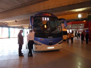 La empresa que gestiona los autobuses a Madrid lamenta el escaso interés de las administraciones por la línea