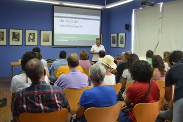 El Autobús de la Repoblación reactiva el debate sobre el futuro del medio rural