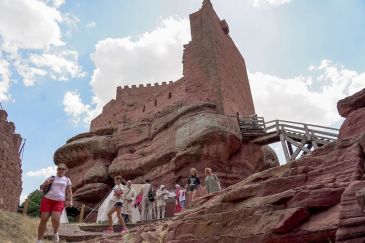 El pueblo se revuelve contra su nuevo tenente en el castillo de Peracense