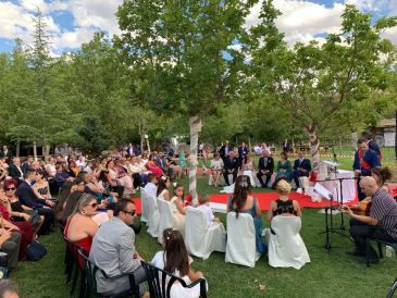 Primera boda civil en el Parque Temático de la Minería y el Ferrocarril de Utrillas