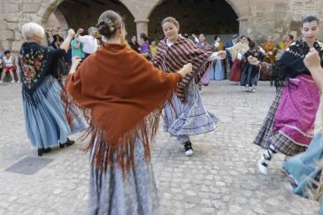 Miravete celebra el veinte aniversario de la recuperación de su Reinao