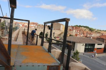 Las obras de la torre de La Bombardera y de parte de la muralla terminarán en un mes