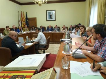 La Diputación de Teruel aprueba tres millones de euros para un plan de choque en carreteras y caminos