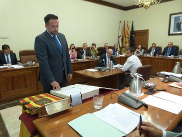 El alcalde de Monreal, Carlos Redón (PP), toma posesión como diputado provincial en sustitución de Joaquín Juste
