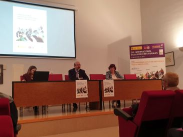 El presidente de la Diputación de Teruel cree que las mujeres están en la vanguardia de la lucha contra la despoblación