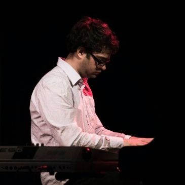 Humberto Ríos, miembro del trío DHD que inaugura este jueves el Festival de Jazz de Teruel: “Tratamos de hacer un jazz que atraiga a gente que no es experta en este género”