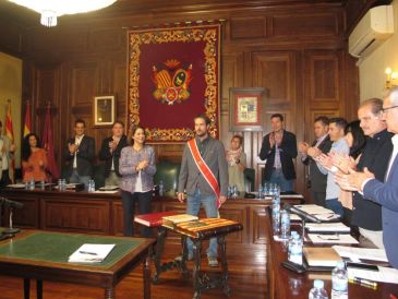 Zésar Corella toma posesión como concejal de Teruel por Espacio Municipalista