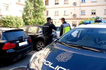 Detenidos dos menores en Teruel cuando estaban robando en el interior de un coche