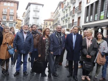 El socialista Ábalos se compromete con el Cantábrico-Mediterráneo y dice que el PP abandonó el proyecto