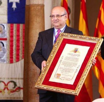 El notario de Santa Eulalia Honorio Romero recibe este sábado una de las máximas distinciones jurídicas