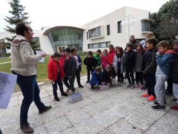 La Navidad se cuela en la Facultad de Teruel con talleres para aprender inglés