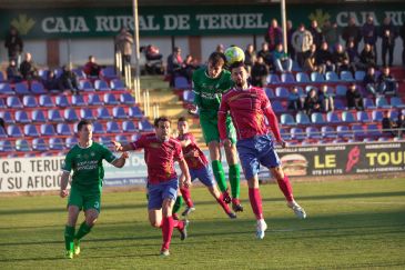 El CD Teruel vuelve a la senda del triunfo y derrota 2-0 al Cuarte en Pinilla