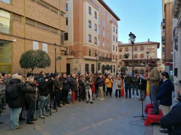 Ortega Smith lee el manifiesto en la concentración de España Existe en Teruel