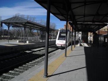 La Plataforma del ferrocarril urge al Gobierno de Aragón a exigir más servicios de tren en Teruel