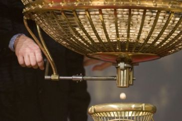 Teruel acogerá en junio el sorteo extraordinario de lotería dedicado a la Asociación contra el Cáncer