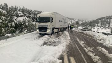 Las cadenas son necesarias en la A-23 y en todas las nacionales de Teruel, donde además está la N-420 cortada en dos tramos