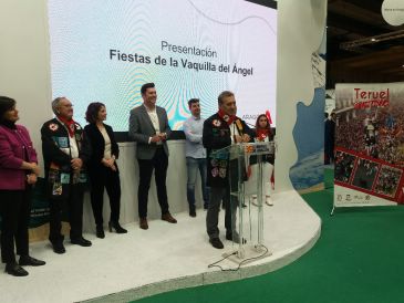 La alcaldesa de Teruel presenta en Fitur la Vaquilla, “la mejor fiesta del mundo”