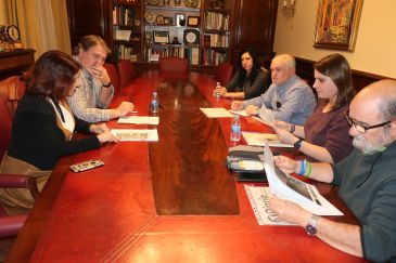 Los representantes vecinales y el Ayuntamiento de Teruel deciden por consenso las calles que se incluirán este año en el Plan de Asfaltado
