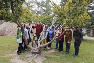 Atuem envía a los campos de refugiados de Lesbos cientos de prendas de abrigo