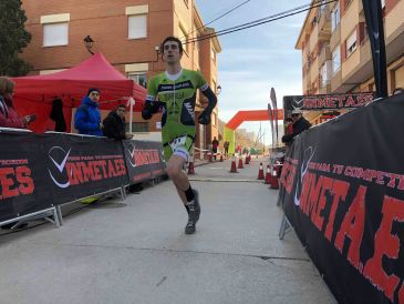 Fernando Zorrilla y Olga Pons, campeones en el Duatlón de Larga Distancia de Híjar