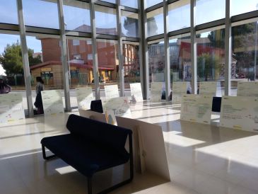 Una exposición en el Campus de Teruel advierte sobre la violencia de género entre los jóvenes