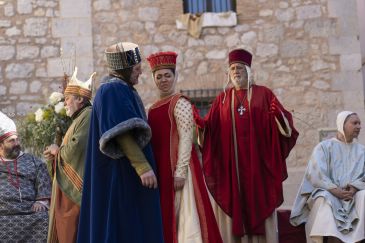 Todo por un beso que no se llegó a dar: Alba Sánchez e Israel Bugeda dan vida a los Amantes, que se reencuentran este sábado
