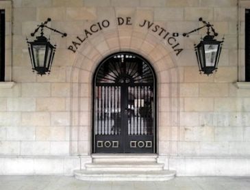 Condenado a trabajos a la comunidad por lanzarle un cuchillo a su mujer en Teruel