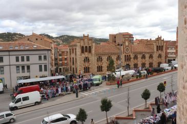 El mercado ambulante de Teruel de los sábados se trasladará al Ensanche a partir de junio