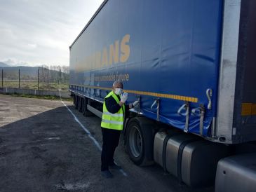 Los transportistas turolenses continúan en ruta para abastecer a la población