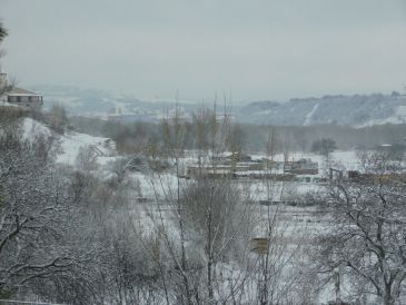 La nieve obliga al uso de cadenas en nueve carreteras de la provincia y limita el tráfico pesado en otras cinco