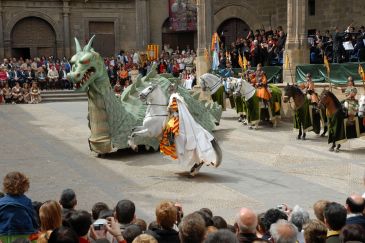 El Ayuntamiento de Alcañiz suspende las celebraciones del Vencimiento del Dragón del 23 de abril