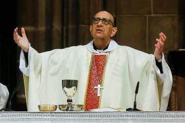 Juan José Omella, cardenal de Cretas y presidente de la Conferencia Episcopal: “Contra el coronavirus hay que aplicar el refrán de a Dios rogando y con el mazo dando”
