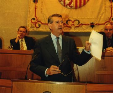 Fallece por coronavirus el expresidente aragonés Santiago Lanzuela en Madrid