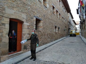 El personal de Medio Ambiente suma repartos y desinfecciones a su labor de vigilancia del medio natural