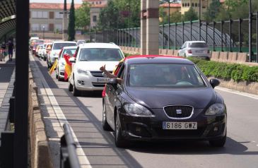 Más de un centenar de vehículos participan en Teruel en la Caravana por España y convocada por Vox