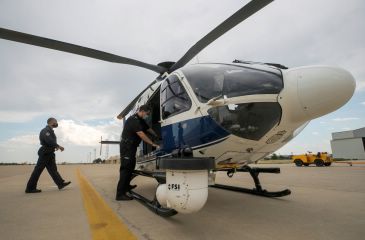 Los ‘ojos’ de la Policía Nacional: a bordo del helicóptero Cóndor que dirige un turolense