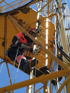 Bomberos de la Diputación de Teruel se forman para rescates en altura en aerogeneradores y torres de vigilancia