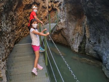 El cañón de Calomarde resiste al virus: recibe en solo una semana de agosto 6.350 visitantes