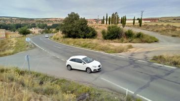 Carretera de San Blas: quejas por el peligro de la A-1513 tras unas obras que han quedado inacabadas