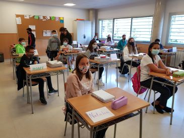 Casi 5.000 alumnos turolenses que cursan Secundaria se han incorporado este jueves a las clases