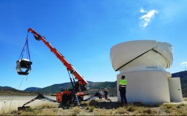 Completada la instalación de los dos telescopios de Galáctica en sus respectivas cúpulas