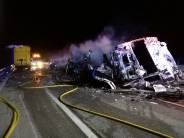 Fallece un camionero alcanzado por otro cuando cambiaba una rueda en la A-23