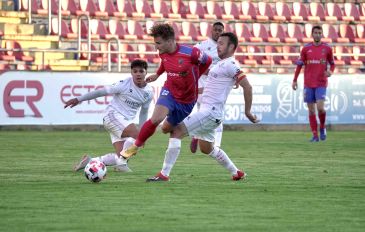 Las ansias por jugar del CD Teruel no fueron suficientes para ganar al Huesca B (1-2)