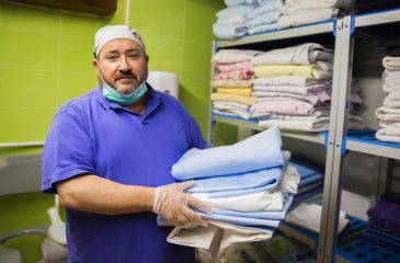 Juan Vela, presidente de Lares: “Los ancianos fallecen en las residencias porque no pueden ir a los hospitales”