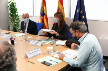 Aragón levanta el confinamiento provincial y abre el interior de los bares al 30% de capacidad